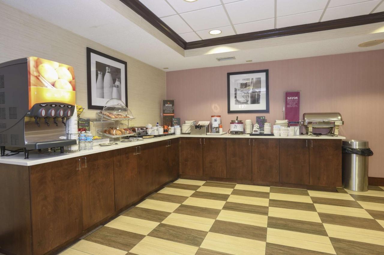 Hampton Inn Cincinnati Eastgate Bagian luar foto