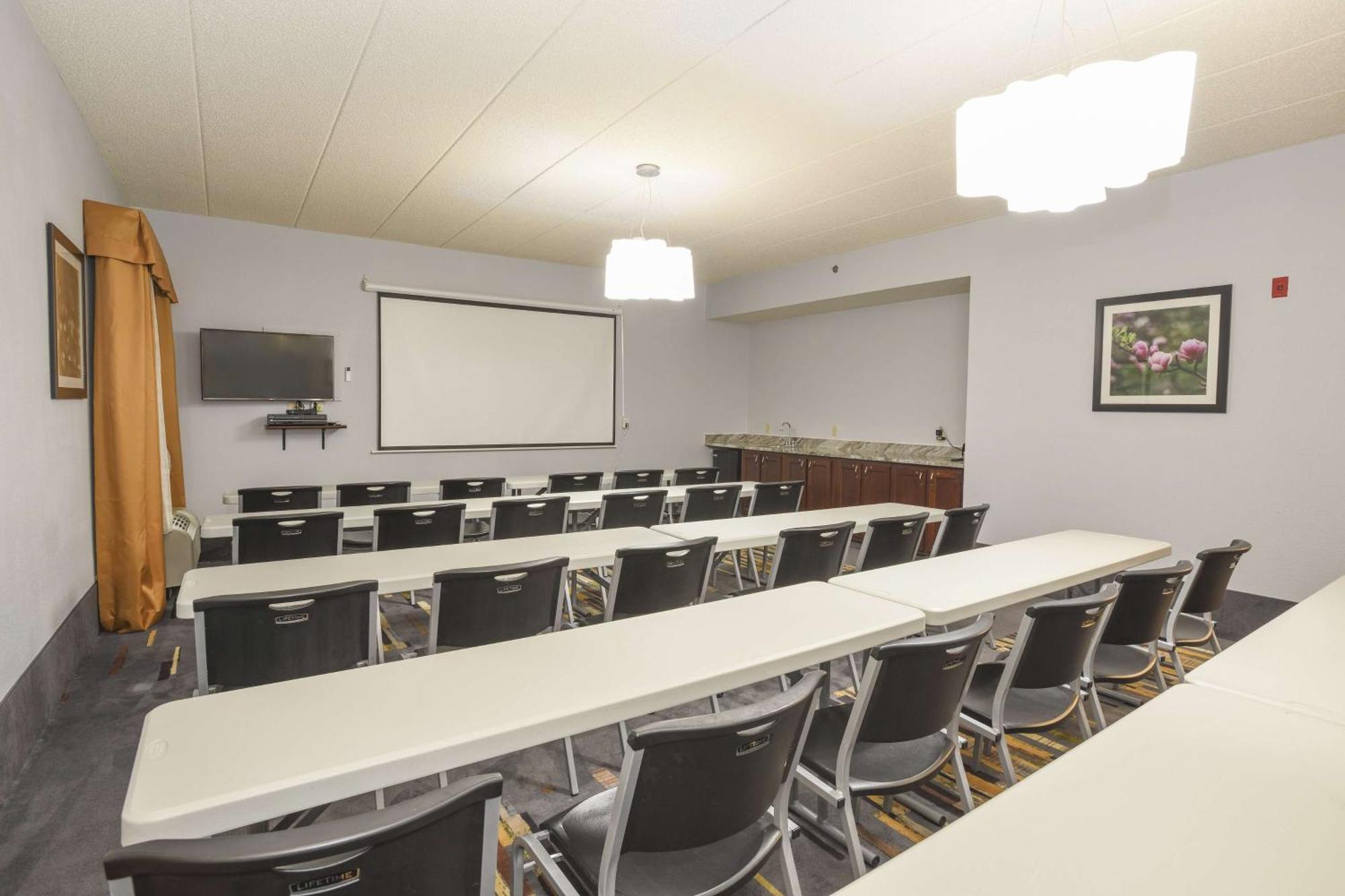 Hampton Inn Cincinnati Eastgate Bagian luar foto